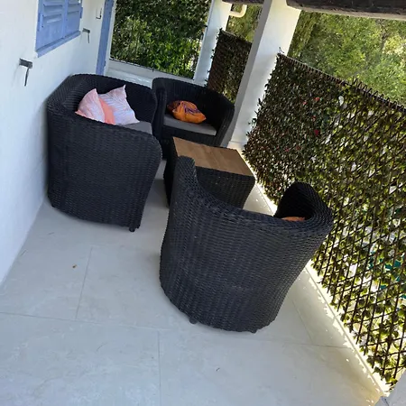 Vendégház Etage Prive Dans Maison Chaleureuse Avec Piscine