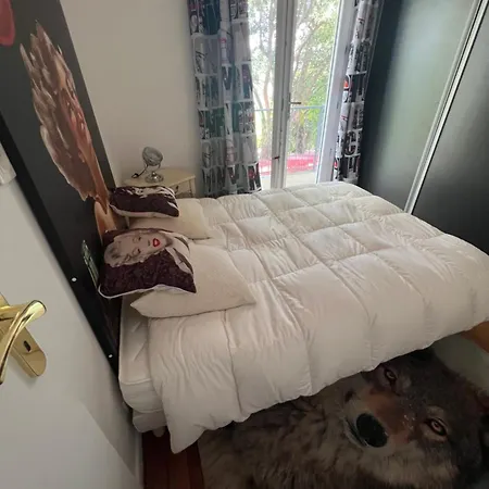 Etage Prive Dans Maison Chaleureuse Avec Piscine Vendégház *