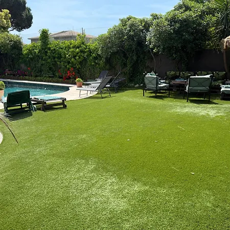 Vendégház Etage Prive Dans Maison Chaleureuse Avec Piscine Antibes
