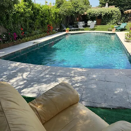 Πανσιόν Etage Prive Dans Maison Chaleureuse Avec Piscine