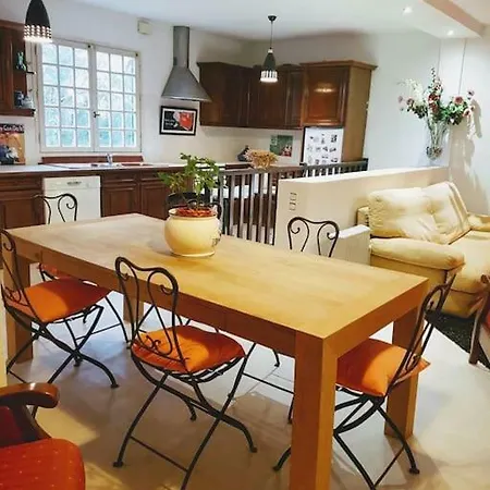 Etage Prive Dans Maison Chaleureuse Avec Piscine * Αντίμπ